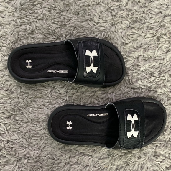 Under Armour slides - Picture 2 of 2